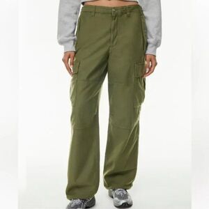 Aritzia TNA Supply Cargo Pants Straight Leg Army Green Women’s Adjustable Sz 6
